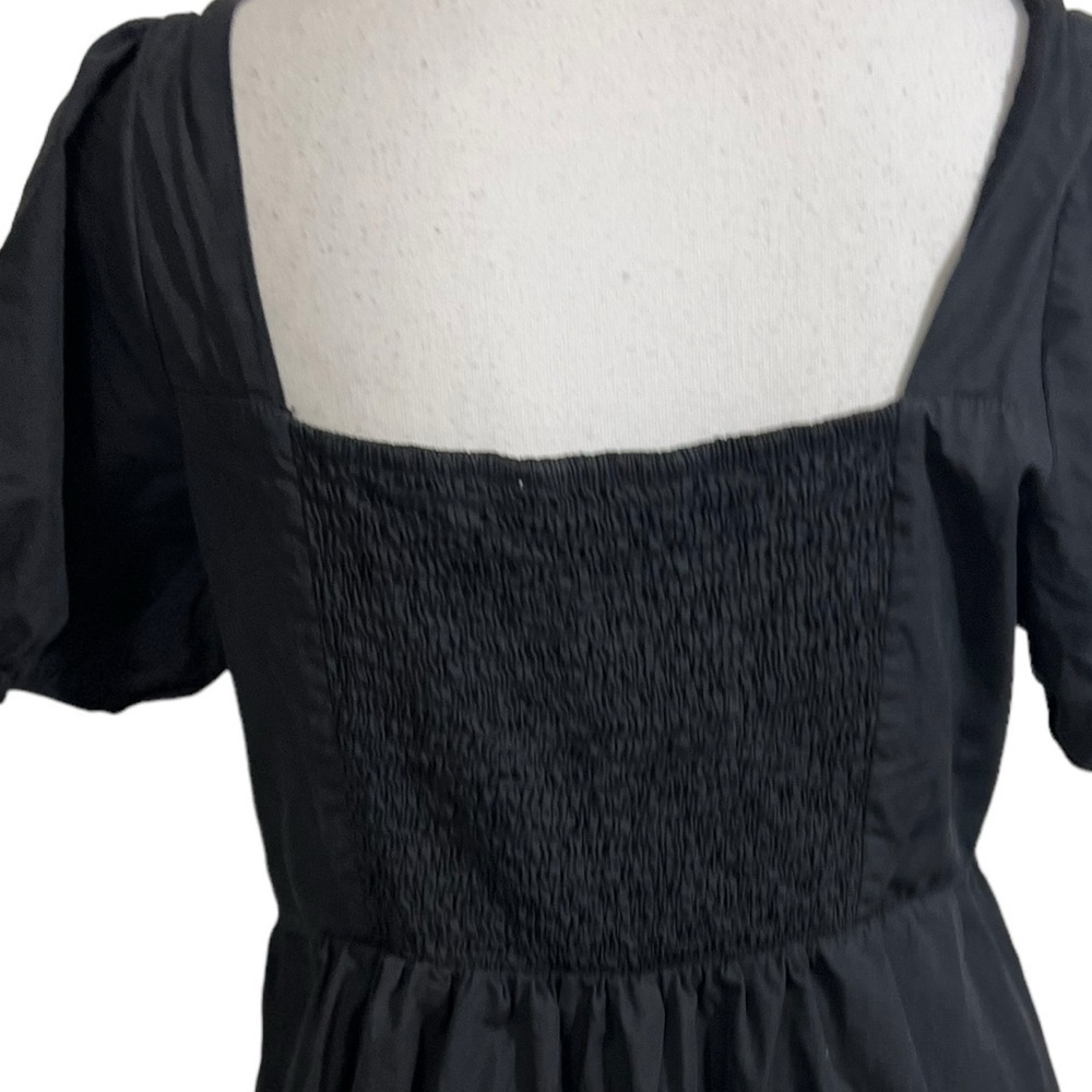 Astr The Label Large Square Neck Black Poplin Tiered Side Slit Smocked Dress - Picture 8 of 8